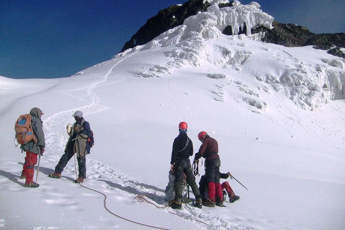 How Many Days Does It Take to Hike Mount Rwenzori Peak?
