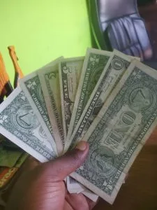 Tip On a Uganda Safari