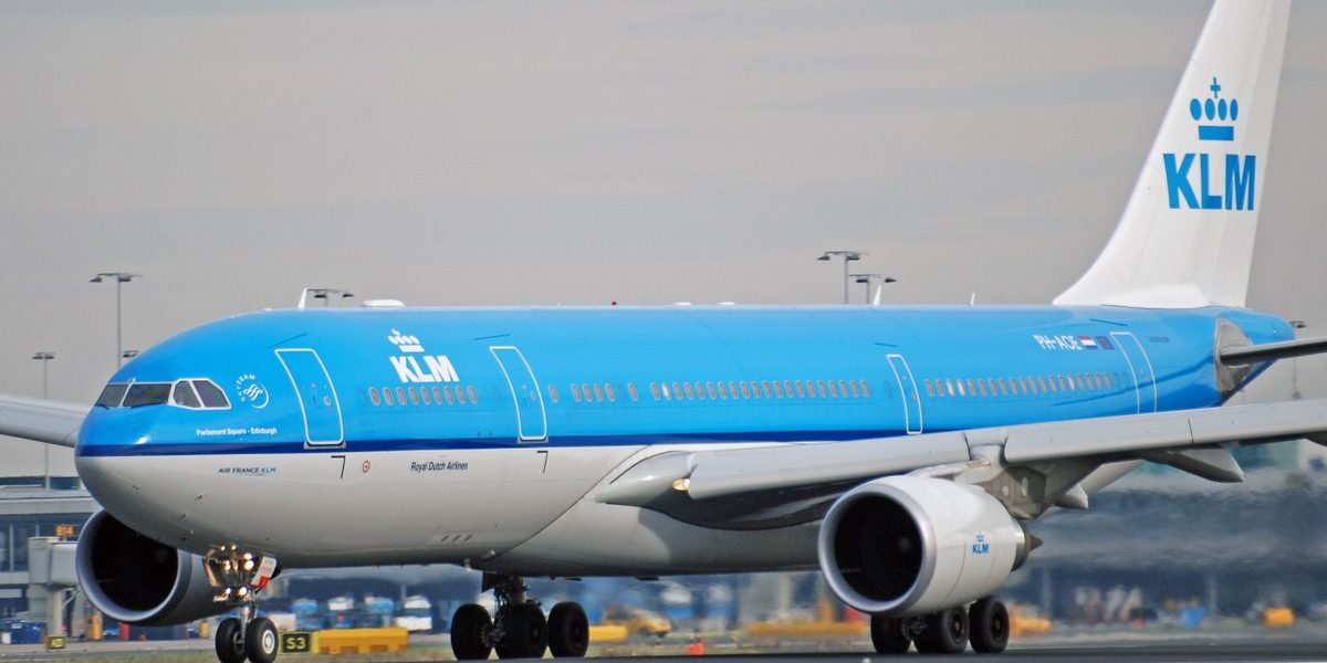 Flights from the Netherlands to Uganda