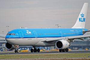 Flights from the Netherlands to Uganda