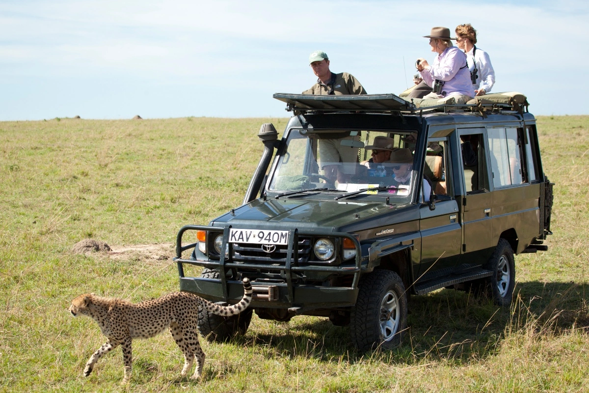 3 Days Classic Kenya 4x4 Jeep Tour