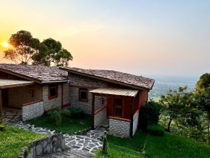 Twin Lakes Safari Lodge