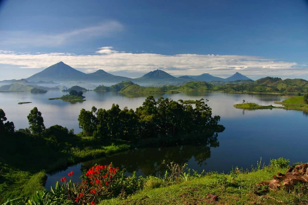 Comparing Lake Bunyonyi and Mutanda
