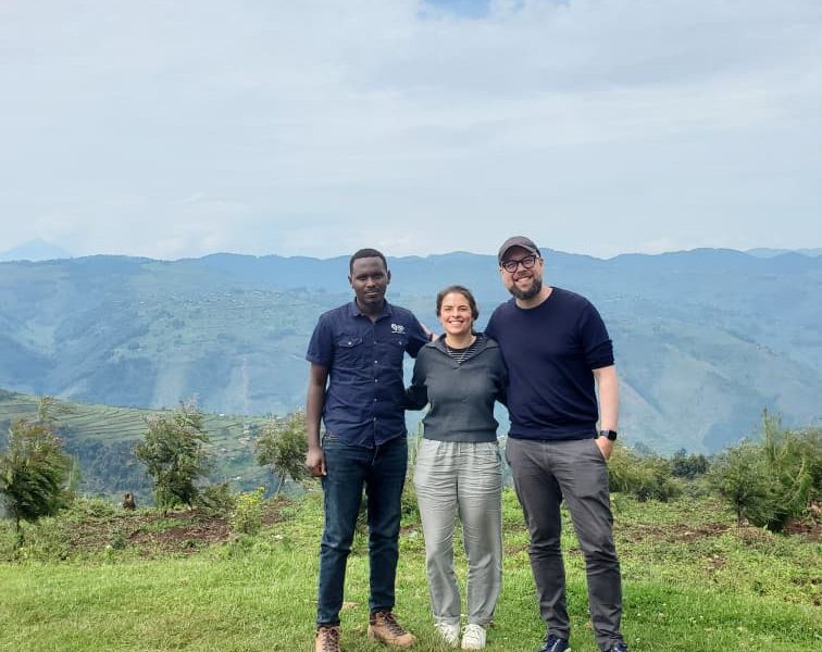 Best Uganda Safaris for Couples