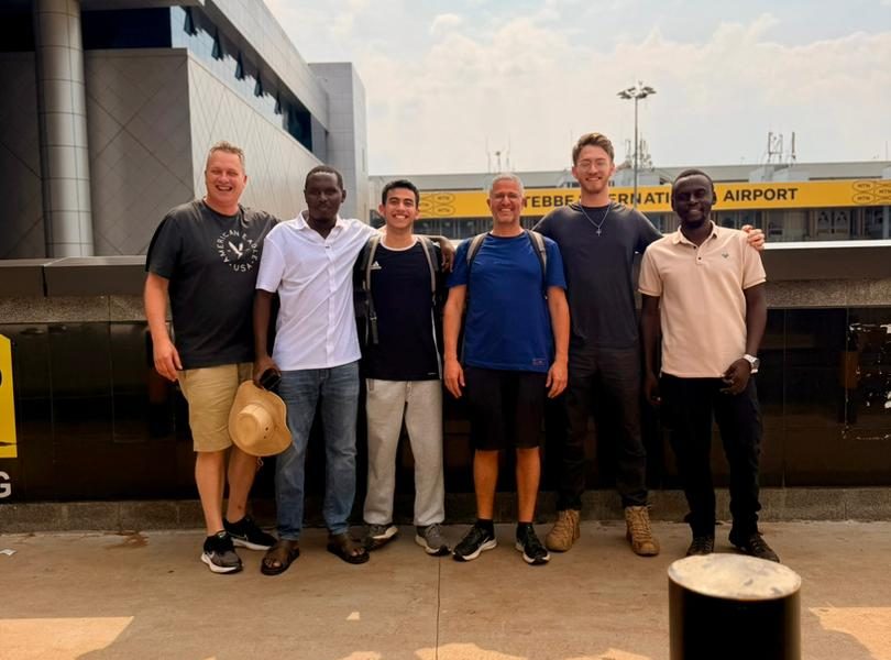 What and How Much to Tip in Uganda